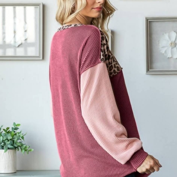 New Animal Print Colorblock Ribbed Top - Picture 3 of 3